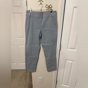 Elegant Women's Cropped Pants in Gray